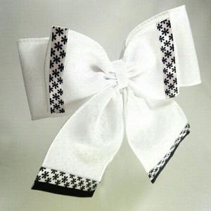 💙 3/$20 B/W Checkered Bow 6" by 6"